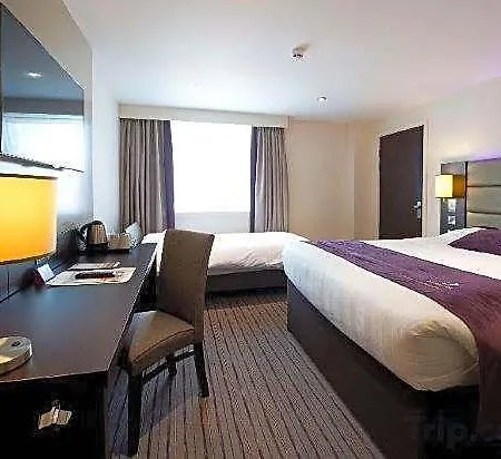 Premier Centre - Whitehall Road 3*